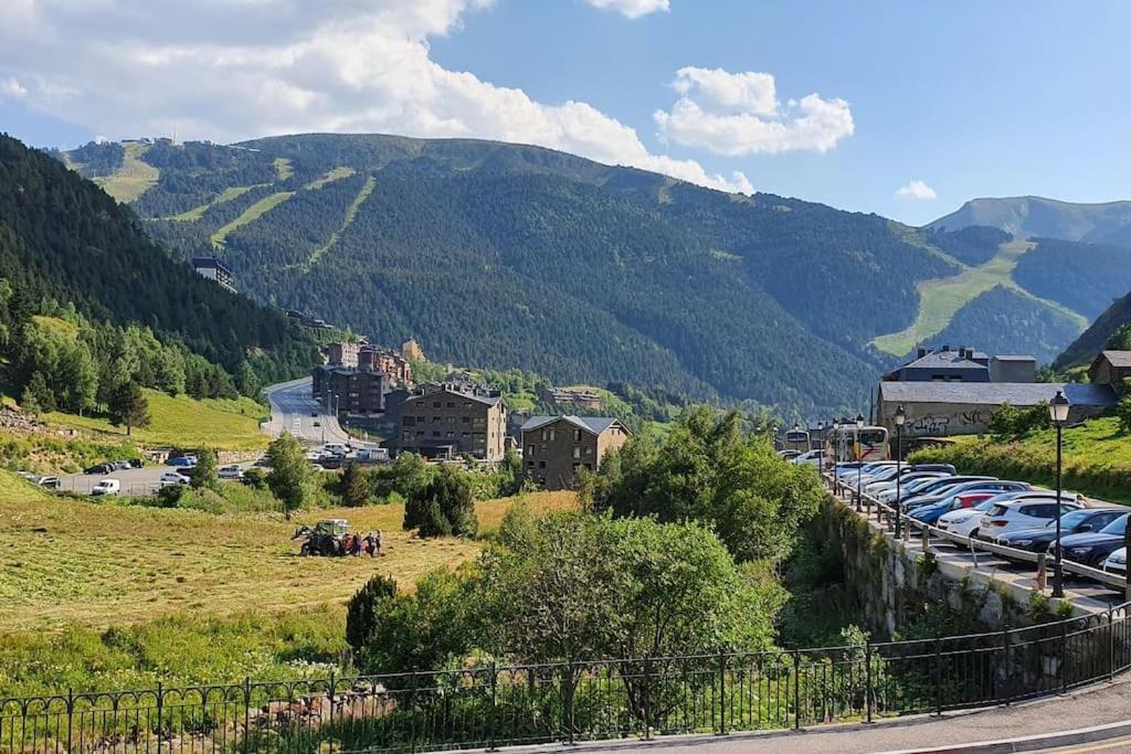 Acollidor estudi amb encant nòrdic i amb parquing, al costat de Grandvalira Canillo Exterior foto