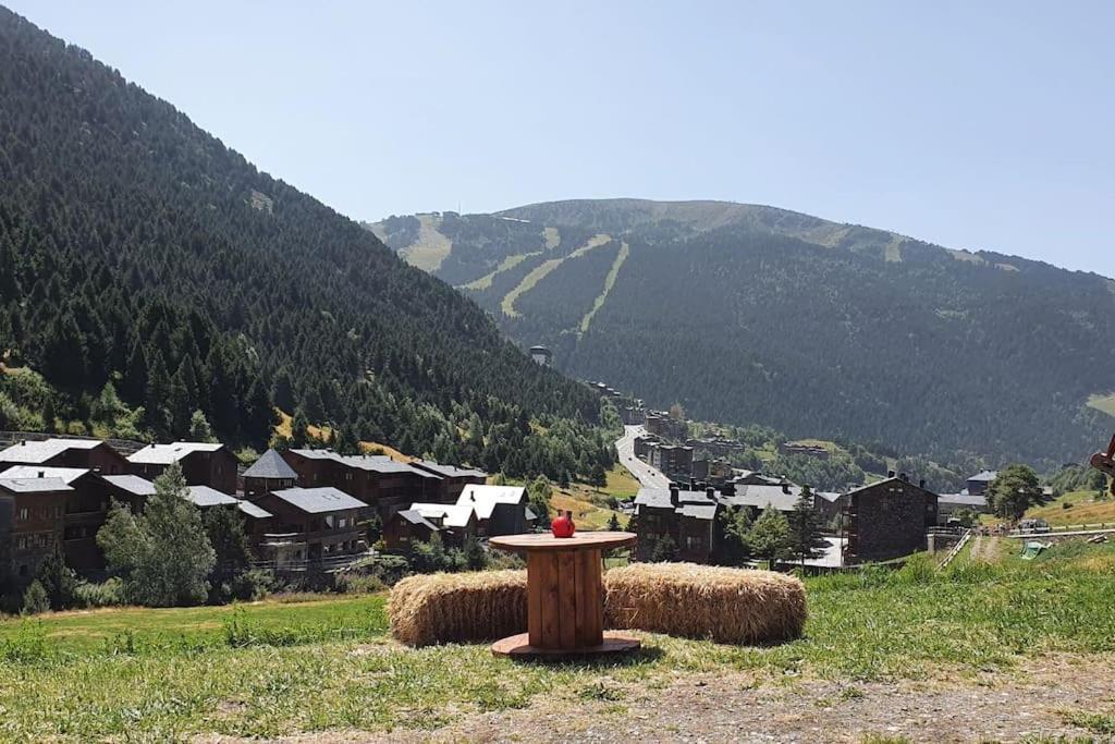 Acollidor estudi amb encant nòrdic i amb parquing, al costat de Grandvalira Canillo Exterior foto