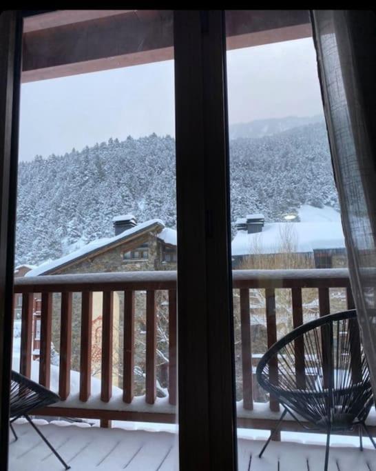 Acollidor estudi amb encant nòrdic i amb parquing, al costat de Grandvalira Canillo Exterior foto