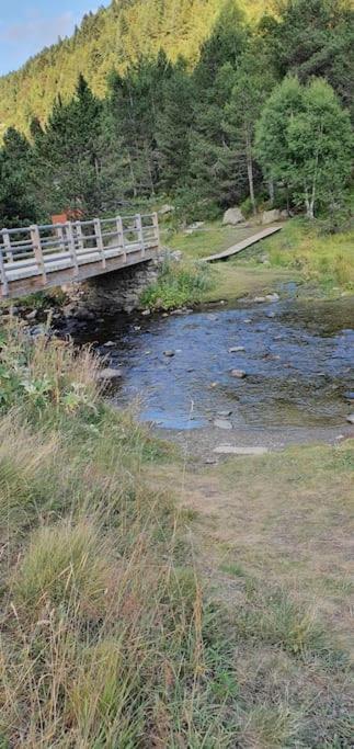 Acollidor estudi amb encant nòrdic i amb parquing, al costat de Grandvalira Canillo Exterior foto