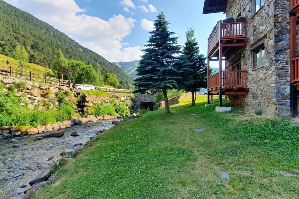 Acollidor estudi amb encant nòrdic i amb parquing, al costat de Grandvalira Canillo Exterior foto